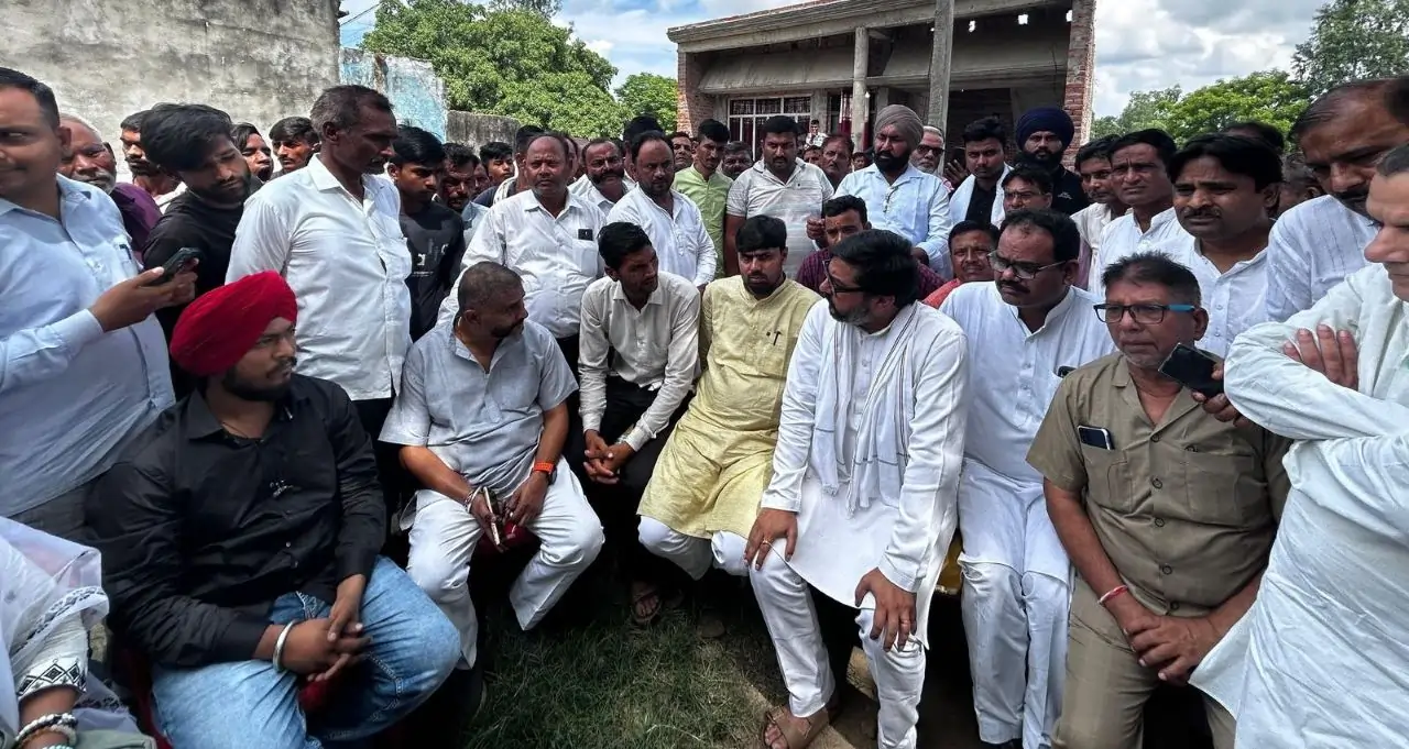 गंगापुर में बाबा साहब की प्रतिमा तोड़ने
