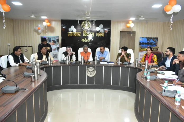 ब्रॉडकास्ट ग्रुप बनाकर जनप्रतिनिधियों के साथ साझा किये जाये विकास कार्य