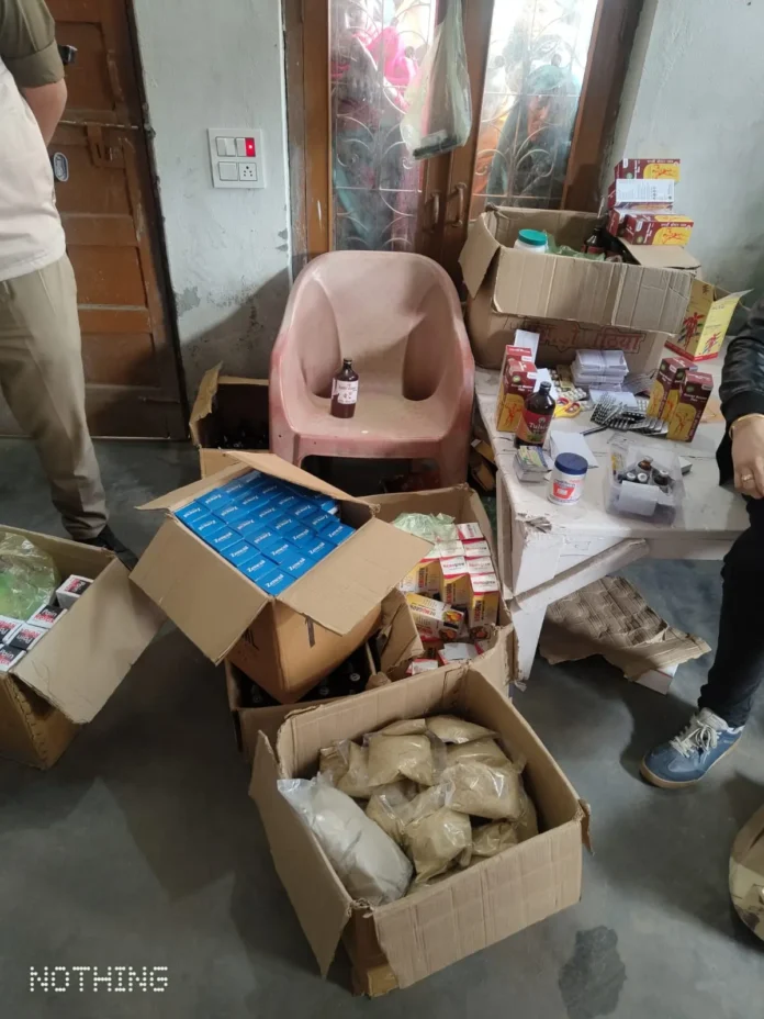 टोल प्लाजा के पास चल रहा अवैध अस्पताल पकड़ा