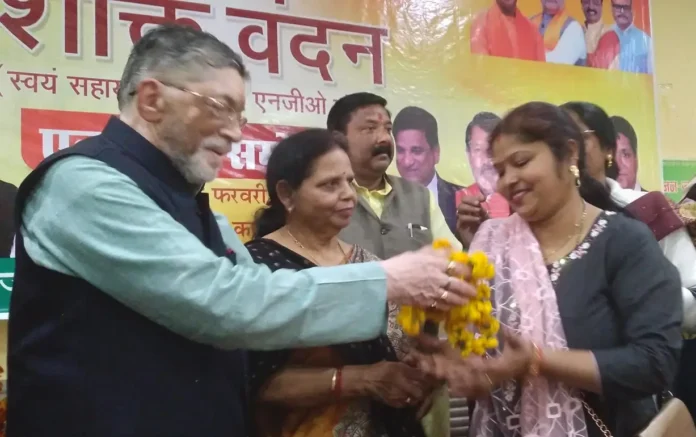 मोदी सरकार में महिलाओं को मिल रहा है पूरा सम्मान: संतोष गंगवार