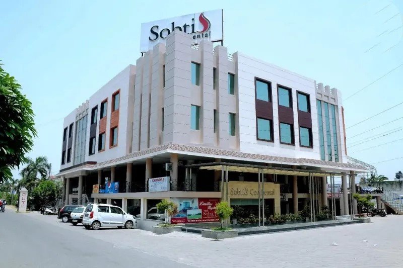 Bareilly New Year Party Bavaal: सोबती कॉन्टिनेंटल में न्यू ईयर पार्टी