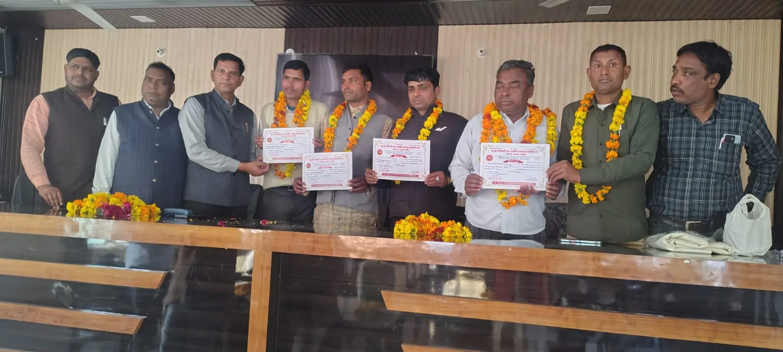 शेरगढ़ ब्लॉक सभागार में आयोजित चुनाव प्रक्रिया